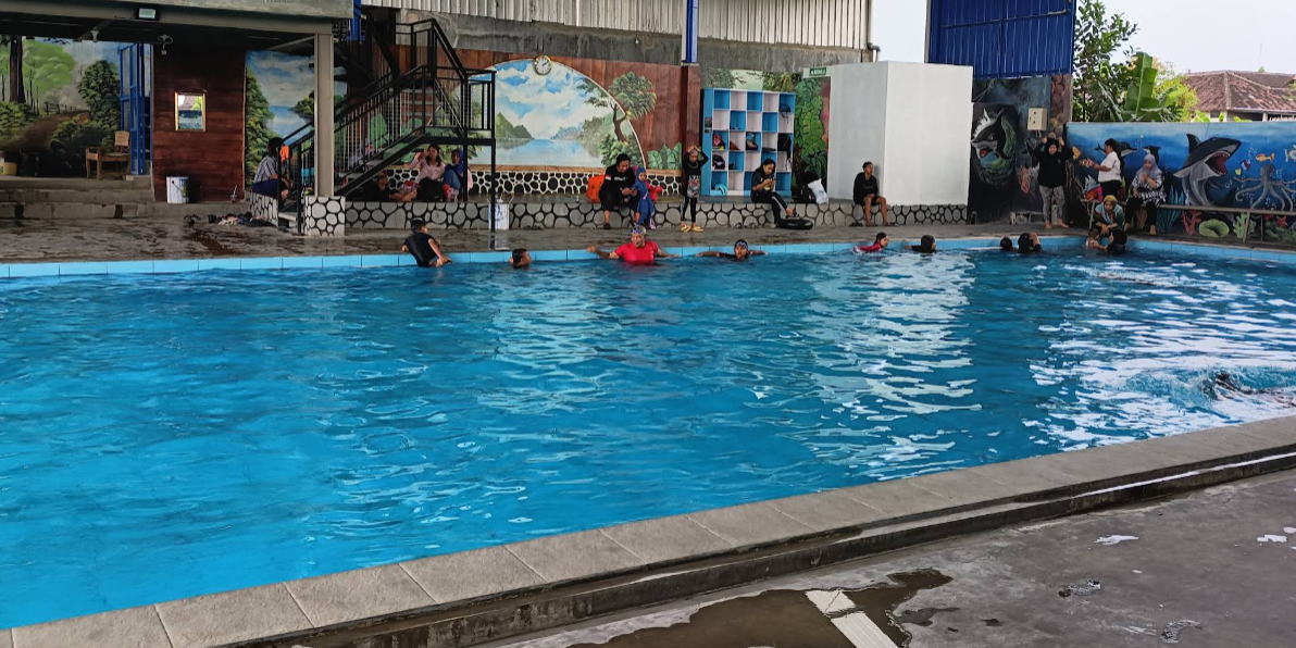 Kolam Renang Embun Pagi