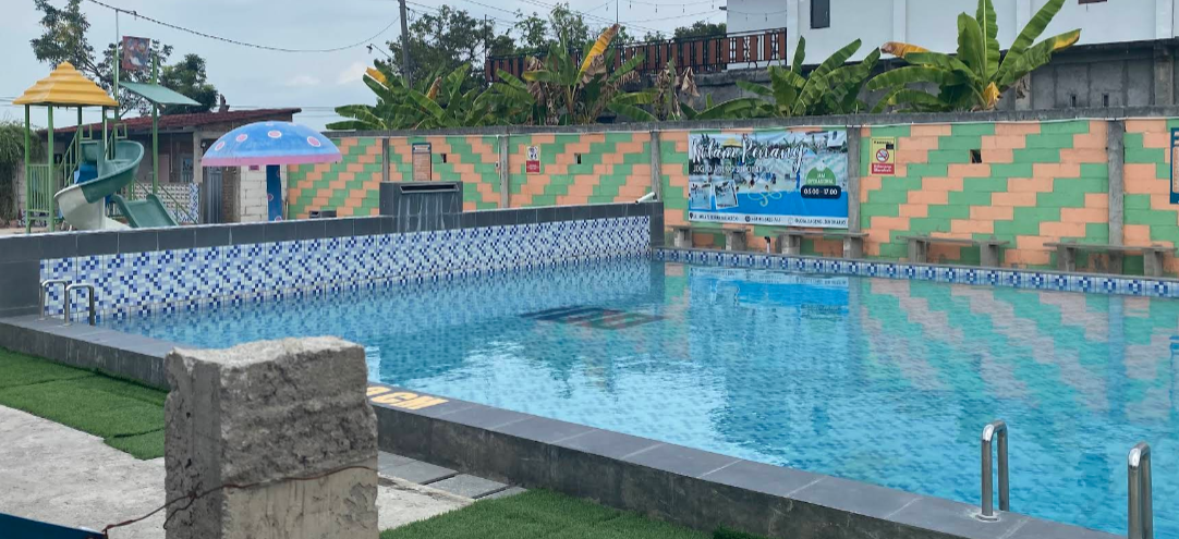 Kolam Renang Joglo Ageng