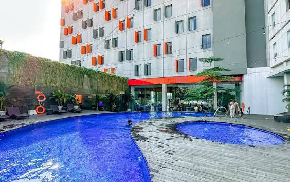 Harris Hotel & Conventions Gubeng