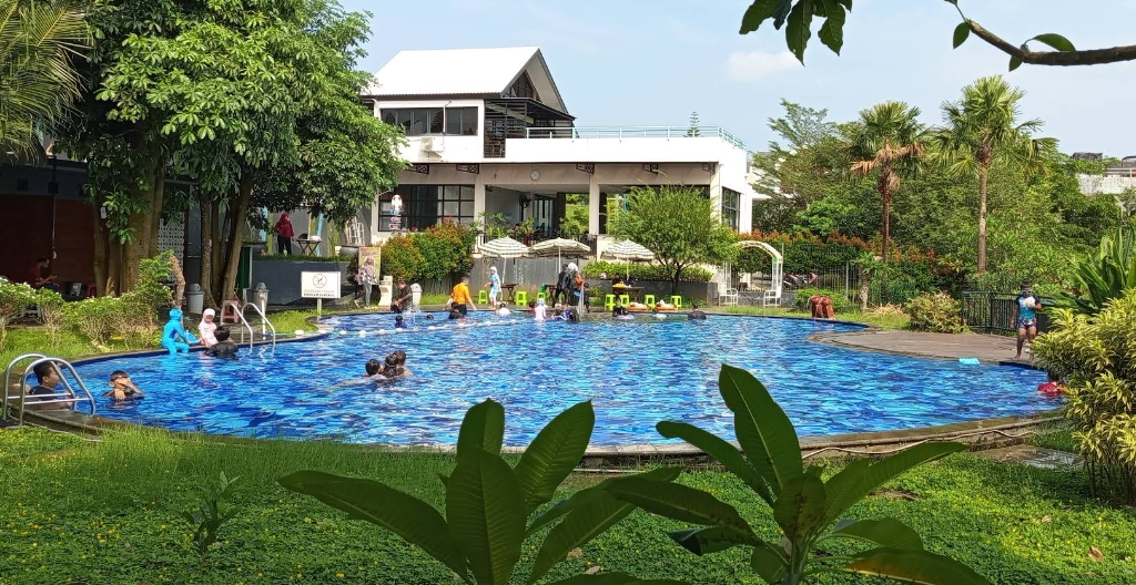 Kolam Renang Panorama Banjaran